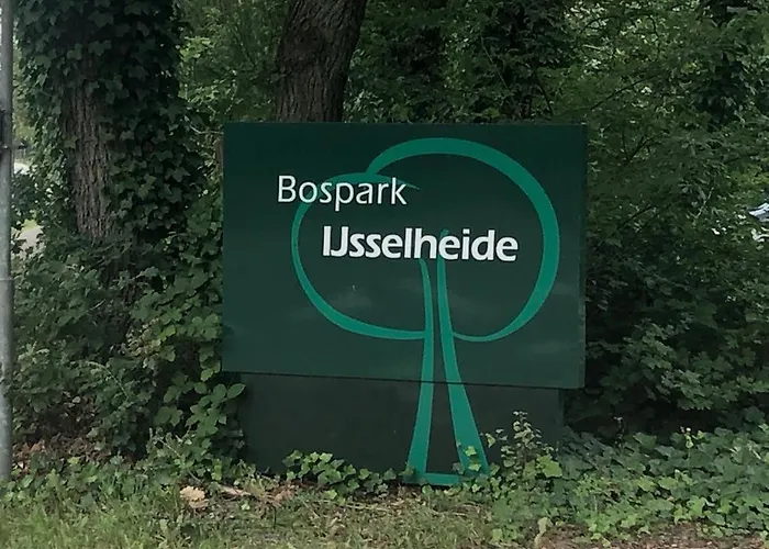 Chalet Vrijstaand Chalet In Bospark *