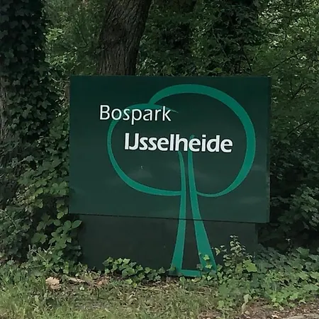木屋 Vrijstaand Chalet In Bospark *